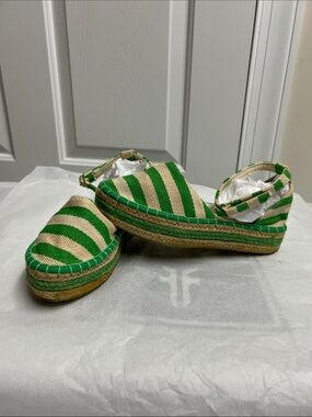 Yoki women’s Green and beige Striped Sandals canvas handmade size 6